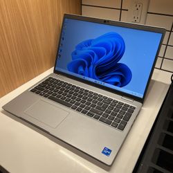 Dell Latitude 5520 - i5 | 16 GB RAM | 512 GB Storage | 15” | Win 11 Pro & Office 2021 Activated