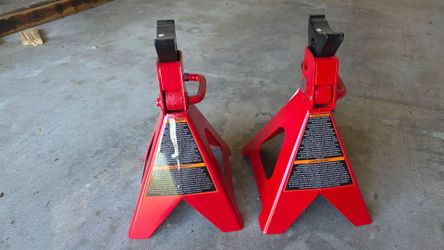 6 ton 4x4 truck floor jack stands. $ 80.00