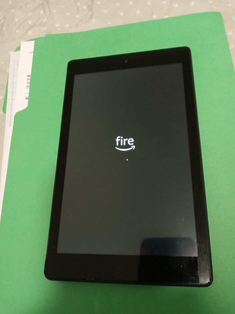 AMAZON FIRE TABLET LIKE NEW