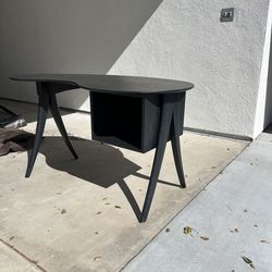 Modern Black Lazzio Executive desk