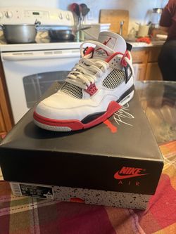 Mens Fire Red 4’s 2020 (Size 12.5 Mens)