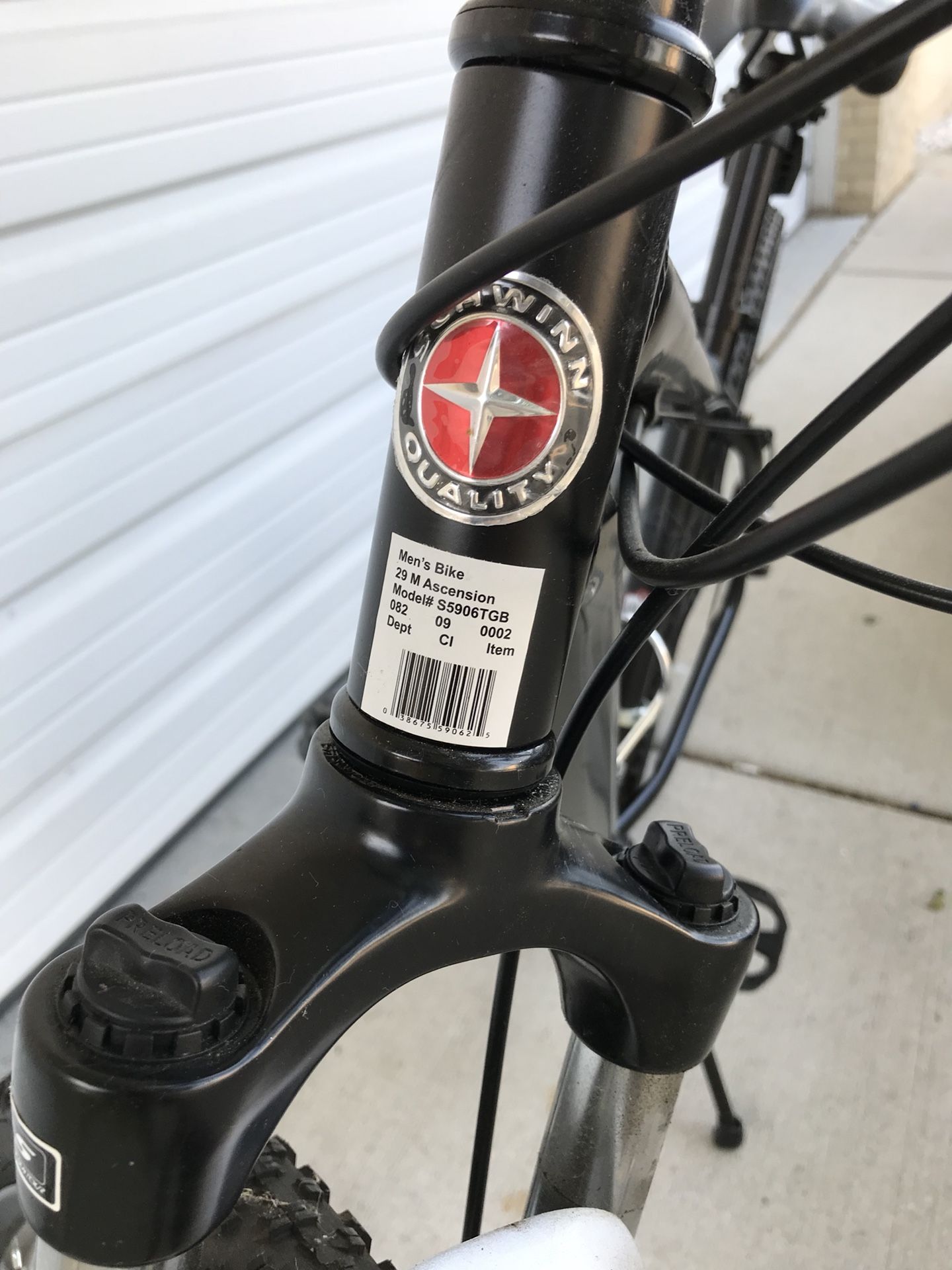 Bike Schwinn Ascension 29 for Sale in Elmwood Park IL OfferUp
