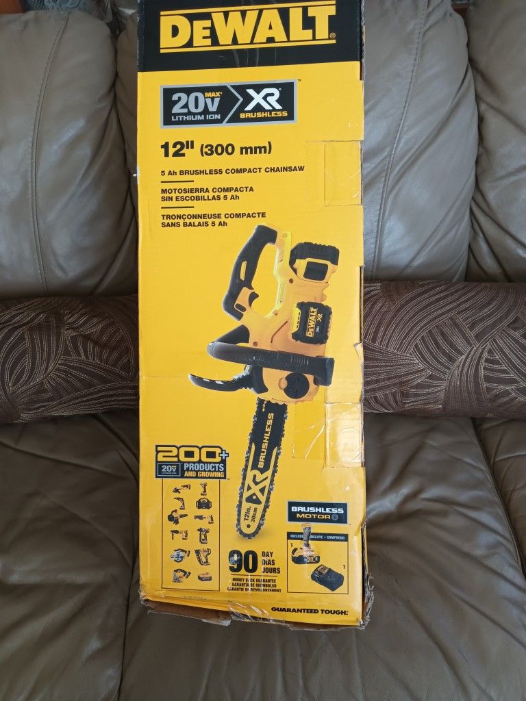 DeWalt 12 Inch Chainsaw 