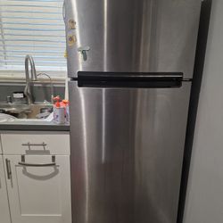 Whirlpool  Refridgerator 