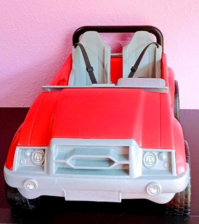 Caligirl Barbie Doll Red Convertible Toy Car.