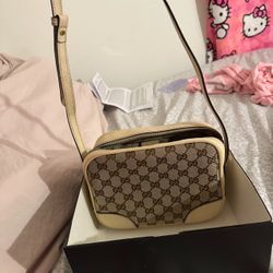 Gucci Shoulder Bag 