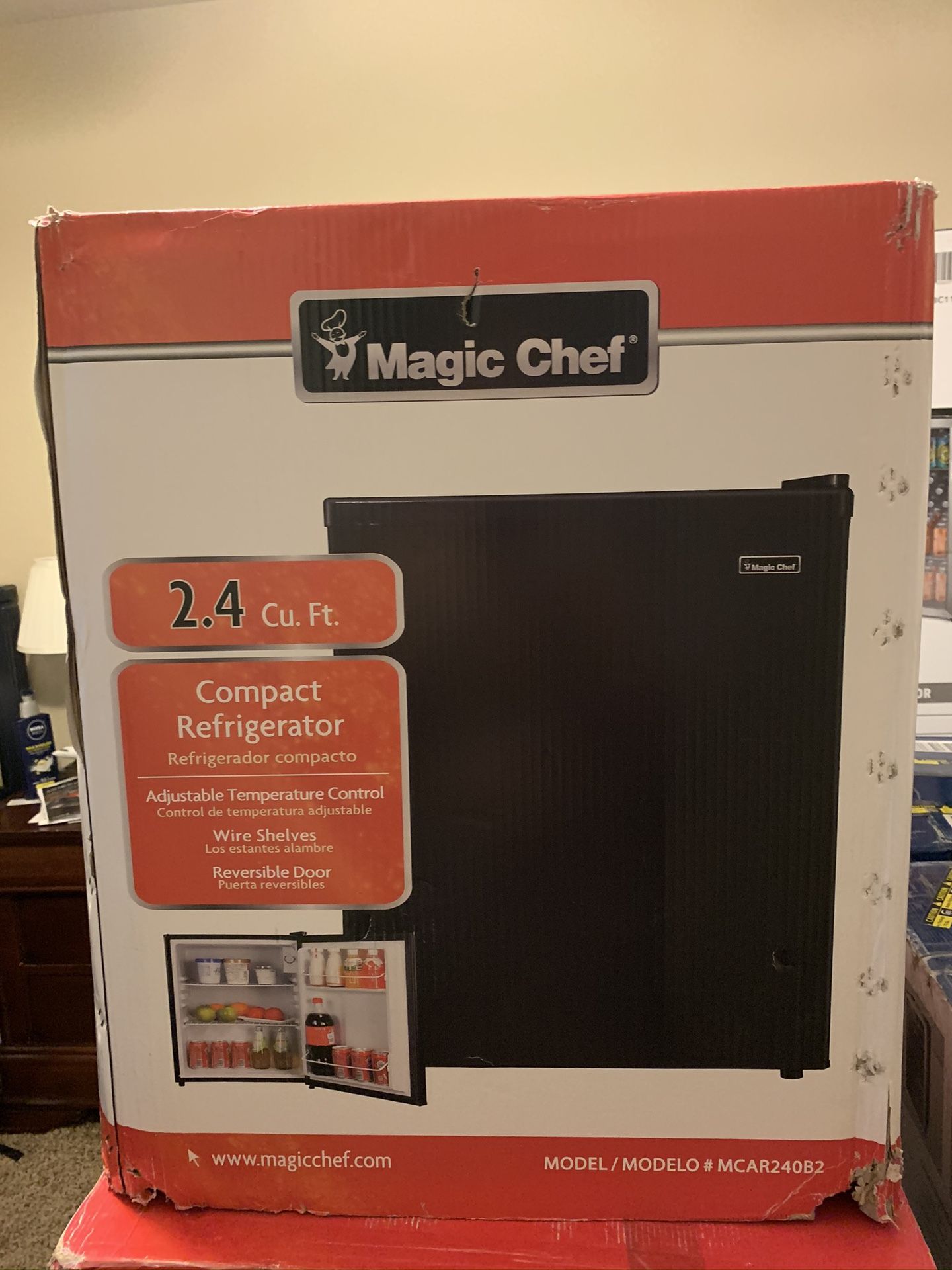 2.4 Cu Ft Compact Refrigerator Magic Chef