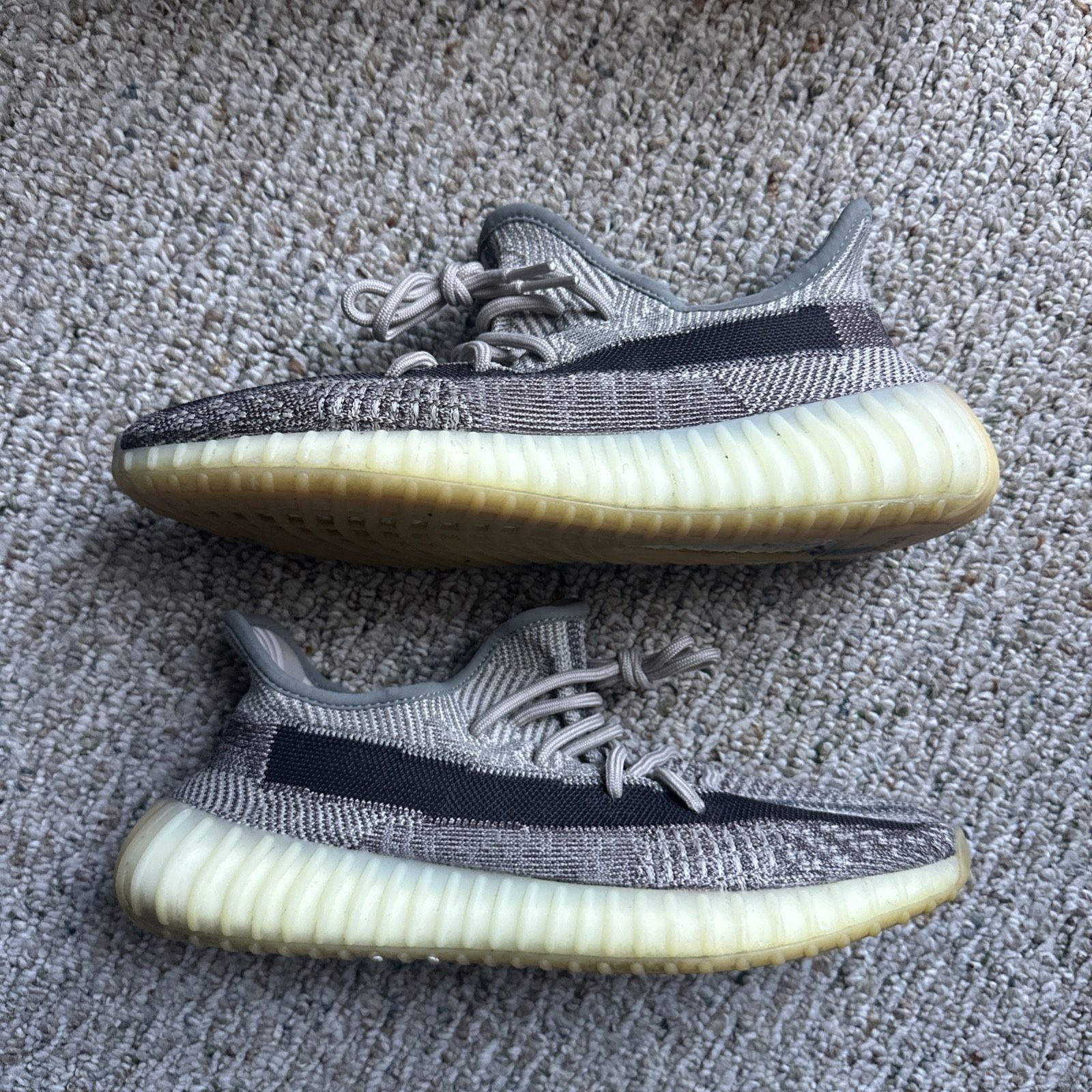 Yeezy 350 V2 Zyon