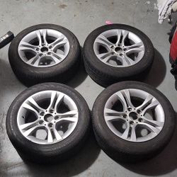 17'' BMW Rims, (I DONT KNOW THE MODEL, CHEAP SET