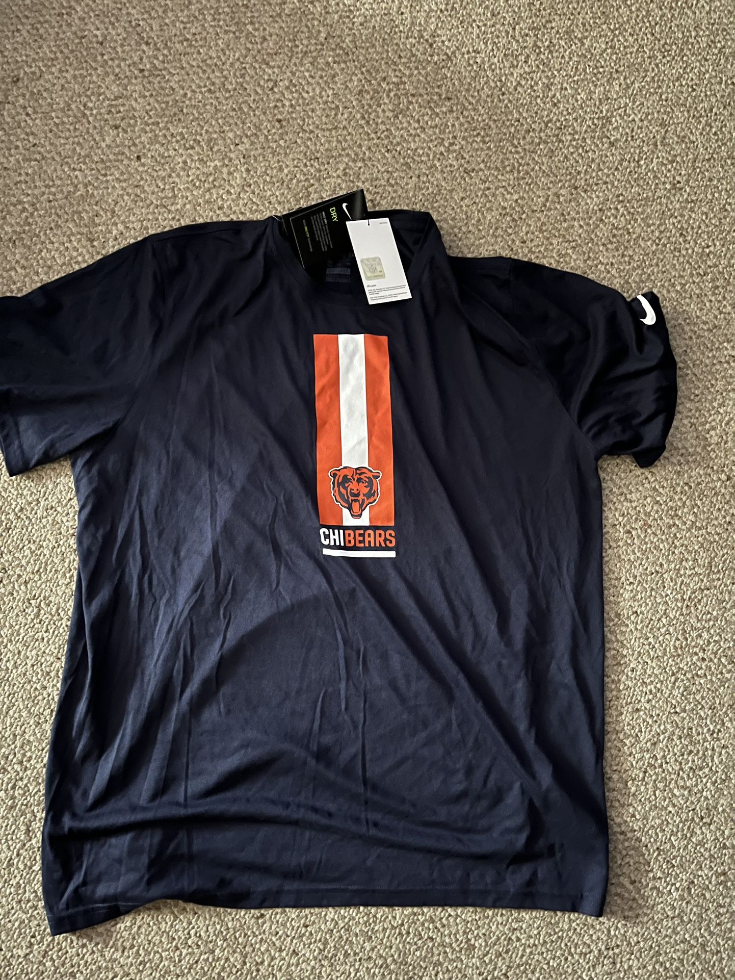 Brand New Chicago Bears Nike Shirt Large