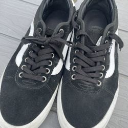 Men’s Vans Size 11.  Used. Nice Condition Still 