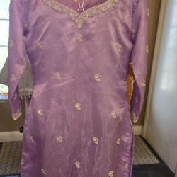 Women Clothes Pakistani / Indian