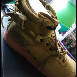 Nike white/green/blue $89 like new, Timberland New $115  Airmax gray/green Like new $85 Nike AF boots $120  Puma $59  etc...