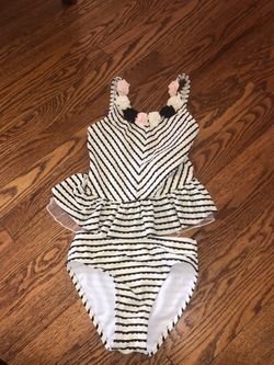 Girls kid bathing suit size 6