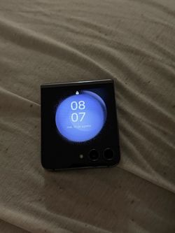 Samsung Z Flip5 Unlocked