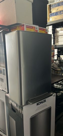 Koehler trashcan