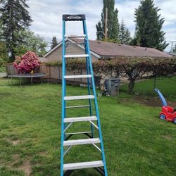 8 Foot Fiberglass Ladder New