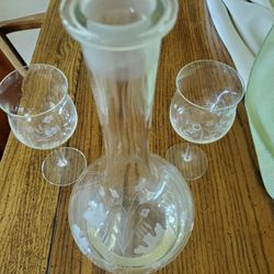 Crystal Wine Decantwr And 2 Matching Wine Gkasses