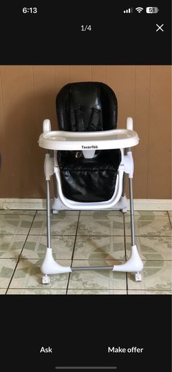 BABY FOLDABLE HIGH CHAIR!!!!