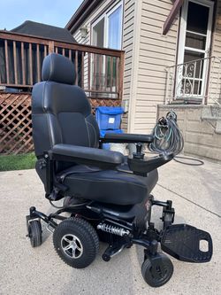 Merits Vision Sport Power Wheelchair – Excellent Condition