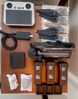 DJI Mavic 3 Classic Fly More Bundle – Excellent Condition
