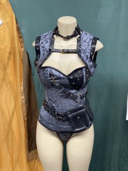 Three-Piece Denim and Black Leather Corset Set! 👗💫