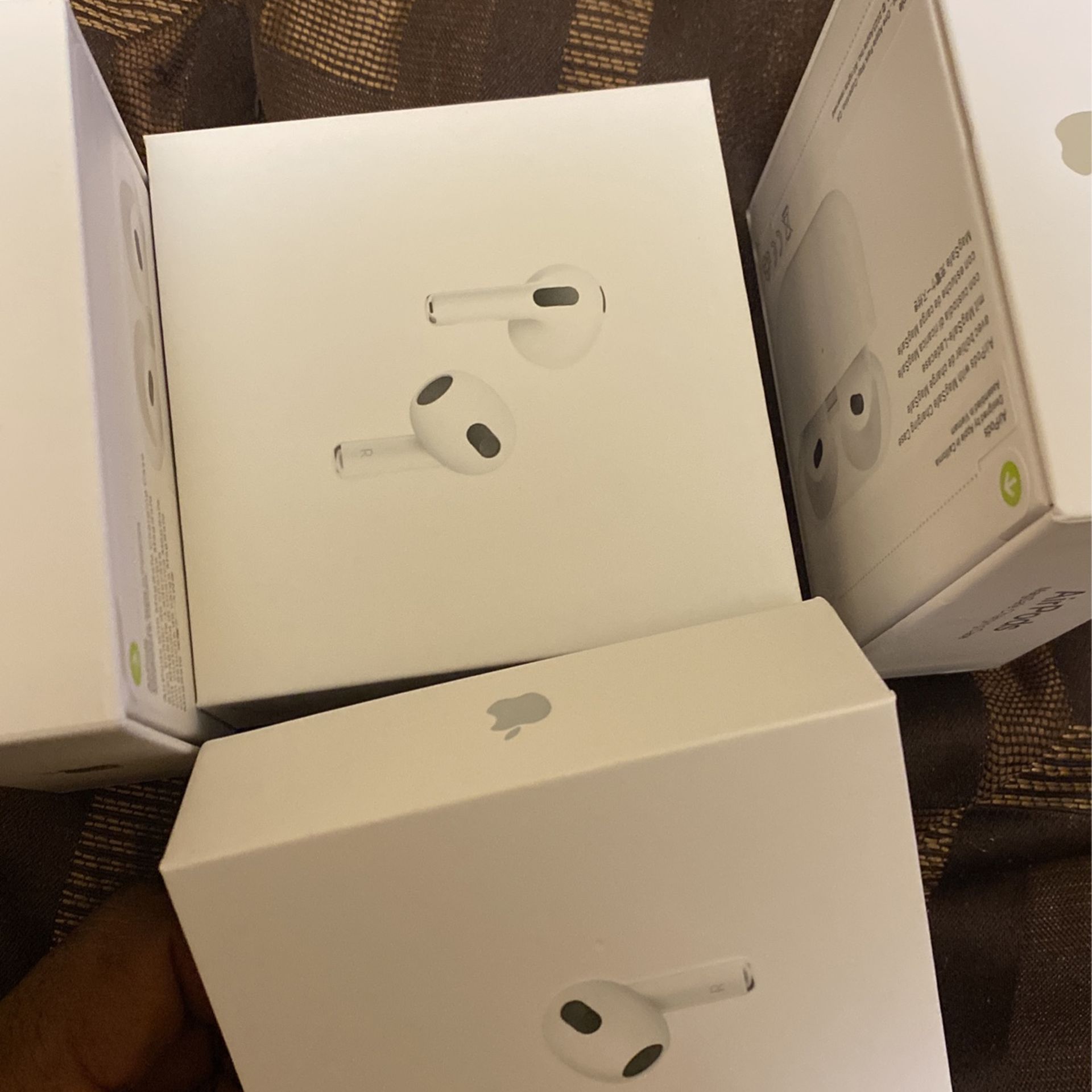 Apple AirPods Gen 3 