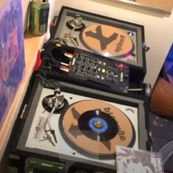 Travel Case For Two Turntables + A Mixer