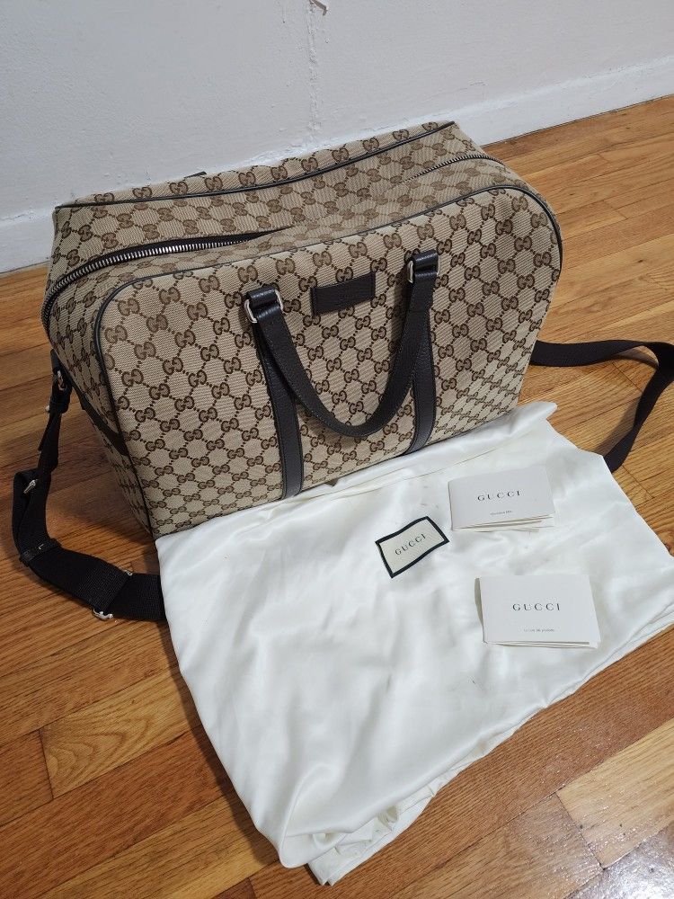 Gucci messenger bag for Sale in New York, NY - OfferUp