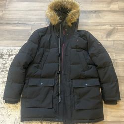 Tommy Hilfiger Men’s Size Large Black Long Snorkel Fur Coat