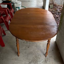 Ethan Allen Table 66.5"x 42"x29.5"