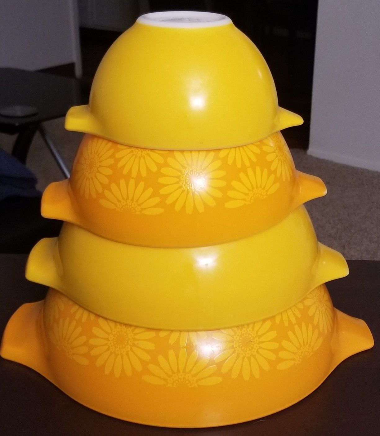 Vintage Pyrex Sunflower Daisy Orange Yellow Flower Cinderella Mixing Nesting Bowl Set