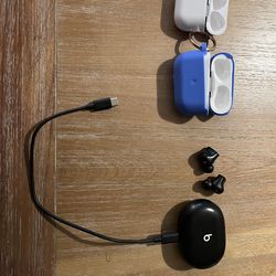 Dr. Dre wireless air buds and 2 Appel air pod cases only