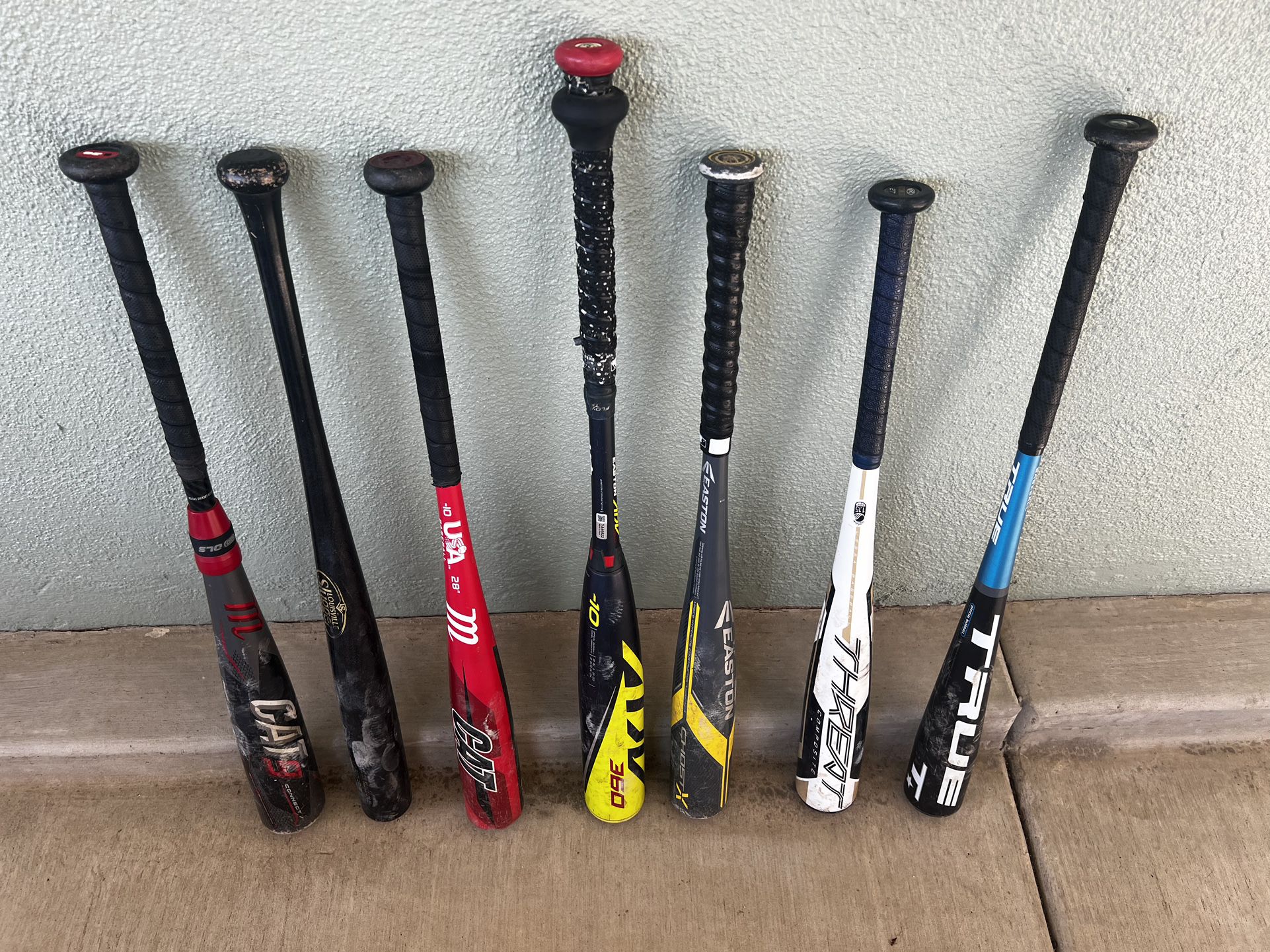 Multiple baseball bats USA/USSSA