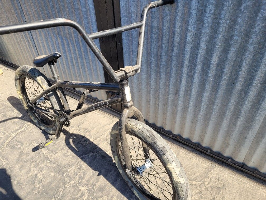 Elite bmx bike