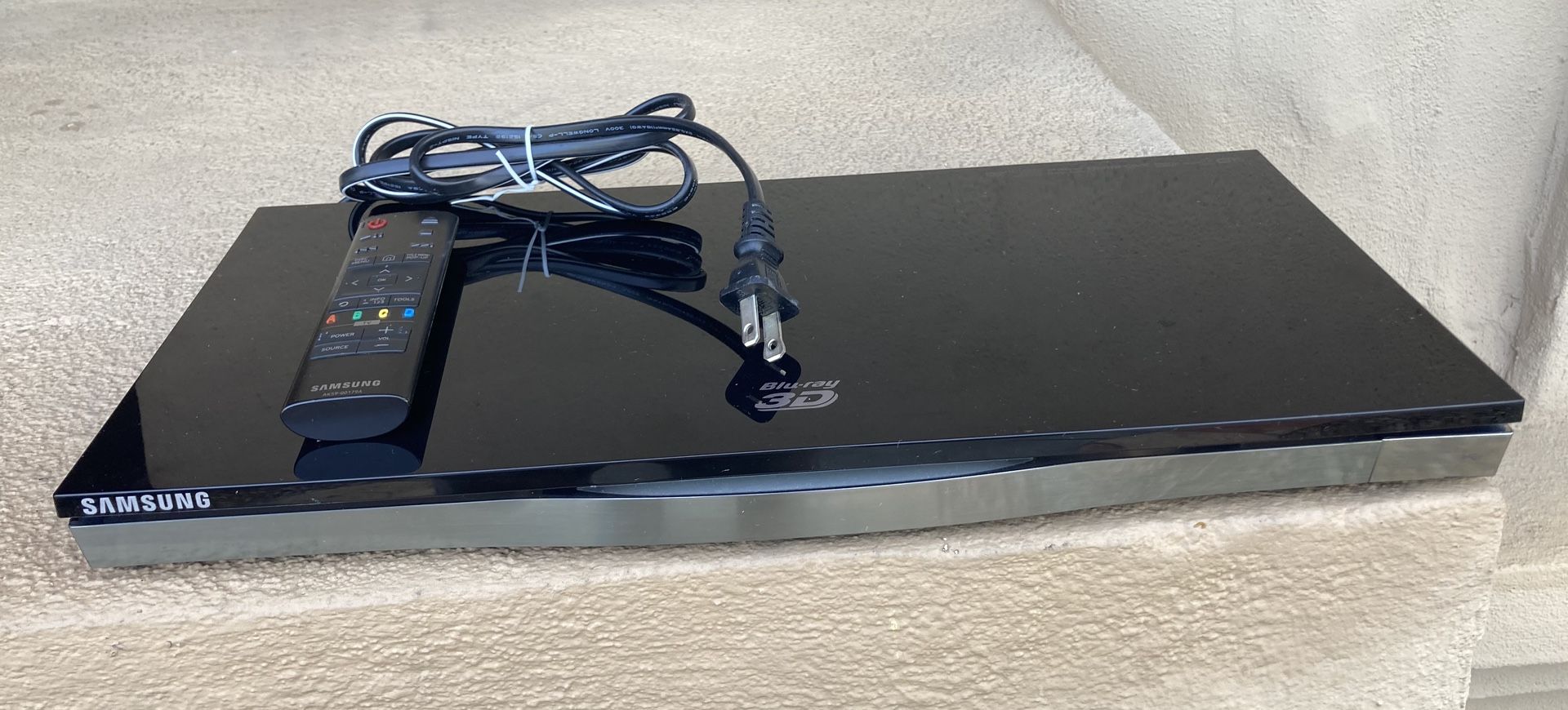 Samsung BD-D6500 3D Blu-ray DVD Player with Wi-Fi