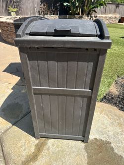 Outdoor trash can bin plastic
