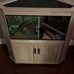 30 gallon reptile tank set.(3ft wide, 3 1/2 ft tall)