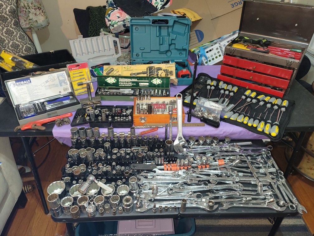 HUGE HUGE !!! TOOLS LOT