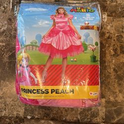 Adult Princess Peach 