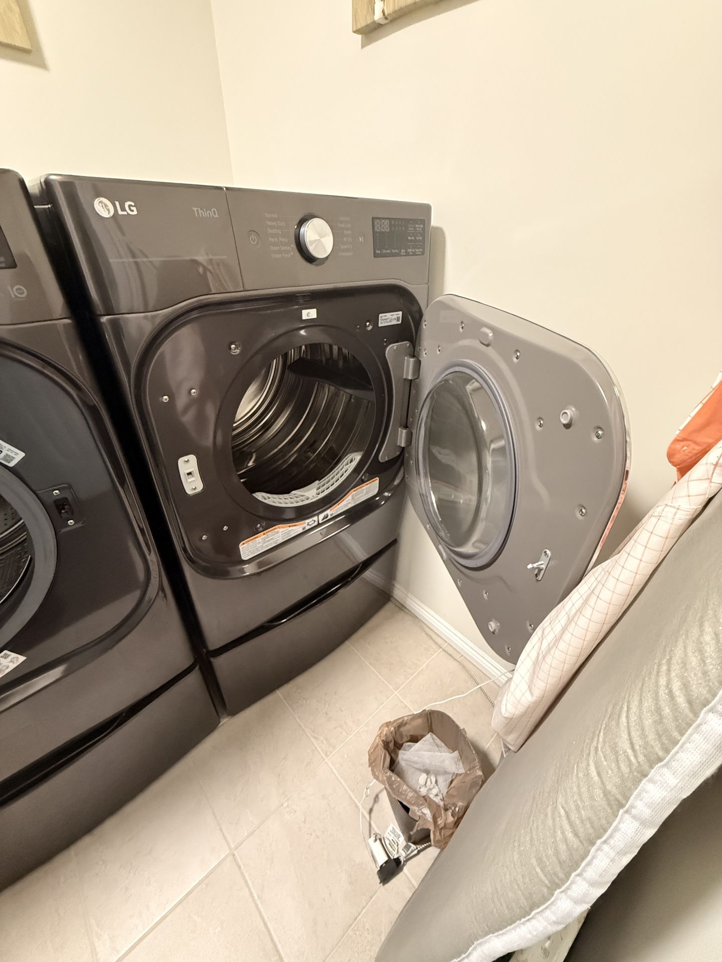 LG Washer & Electric Dryer