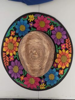 Sombrero bordado