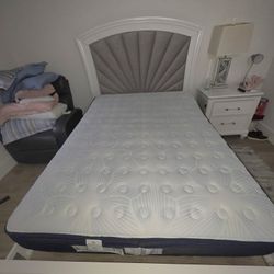 Queen Bedroom Set – Upholstered Bed, Adjustable Base, Mattress & Nightstand