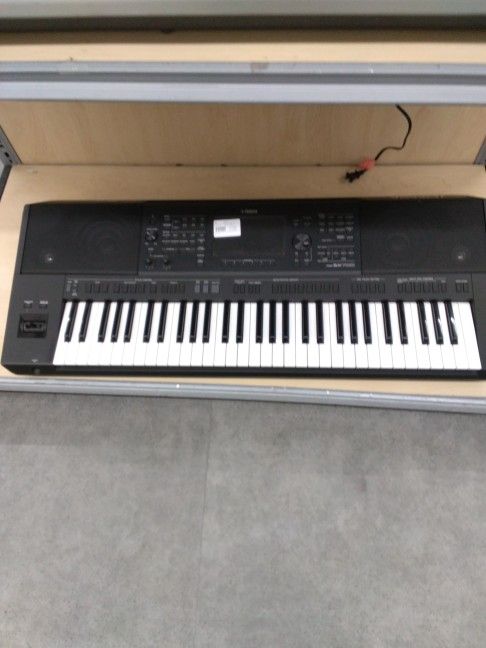 Yamaha Keyboard 