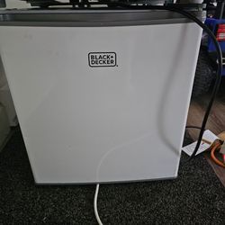Mini Fridge 