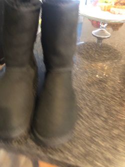 Black Ugg boots