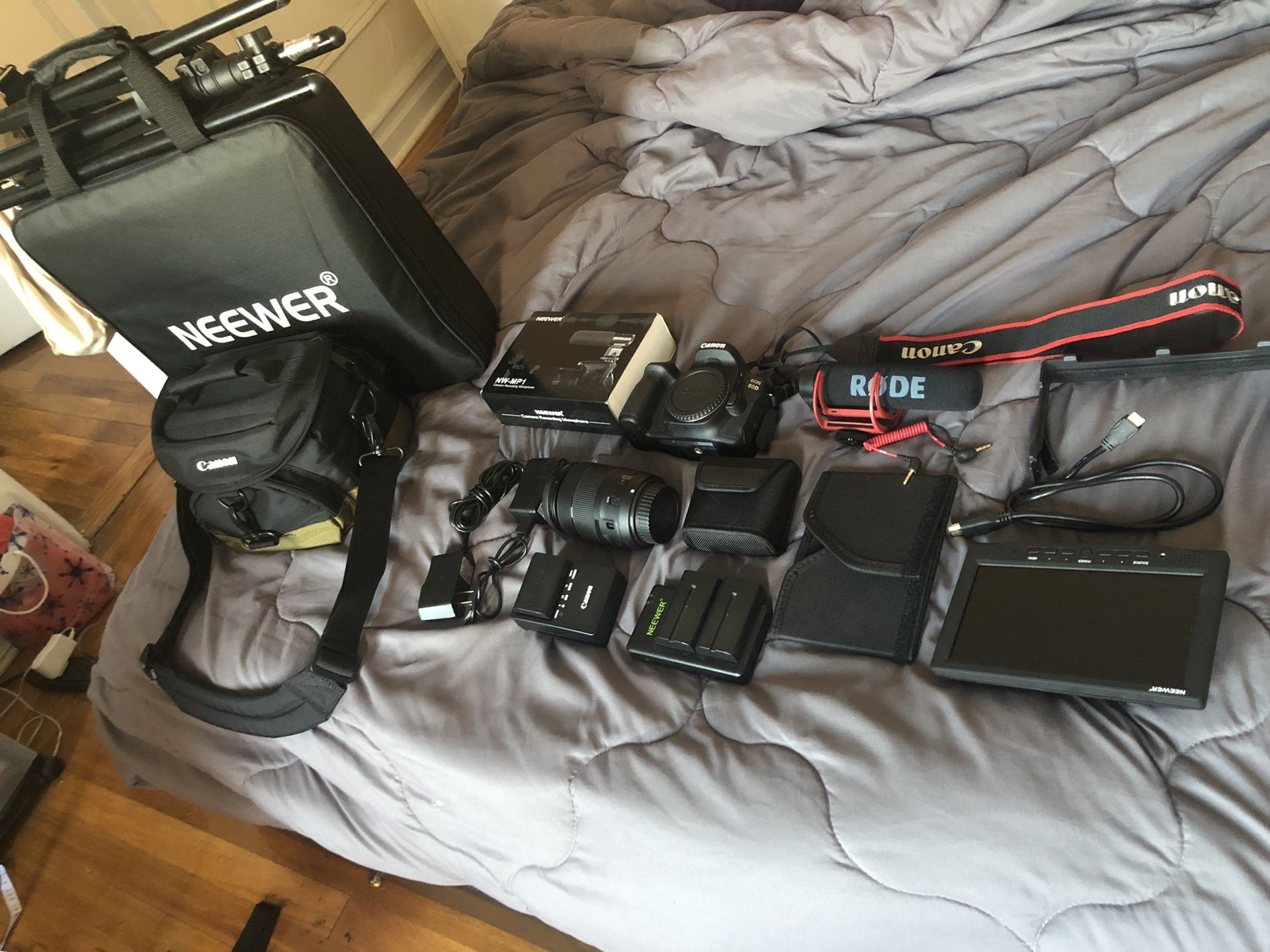 external monitor for canon 80d