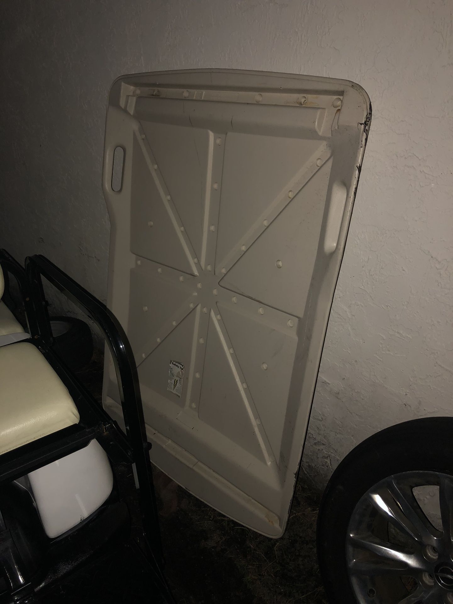 Golf cart roof