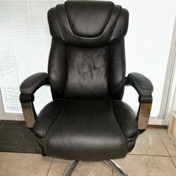 Black Luxury Office Chair