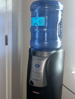Water Dispenser with 2 jugs